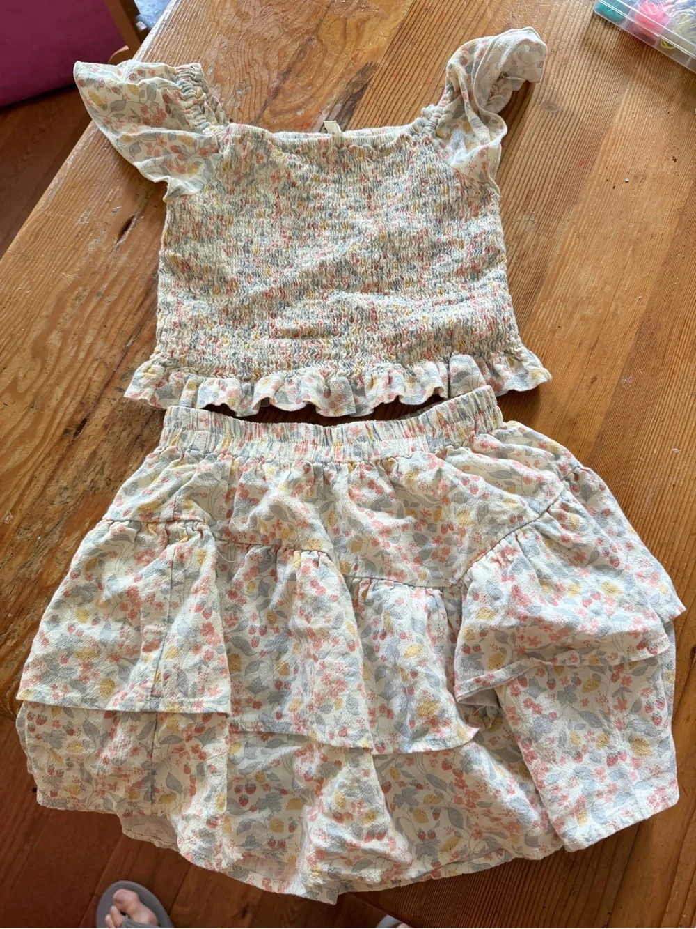 Girls Floral Ruffle Tiered Skort and shirt set - White/Cream